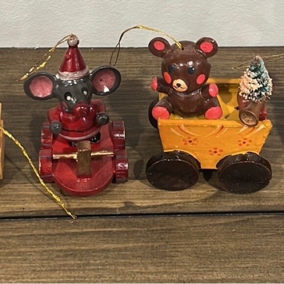 Lot of 18 vintage russ wooden ornaments - Picture 2 of 7